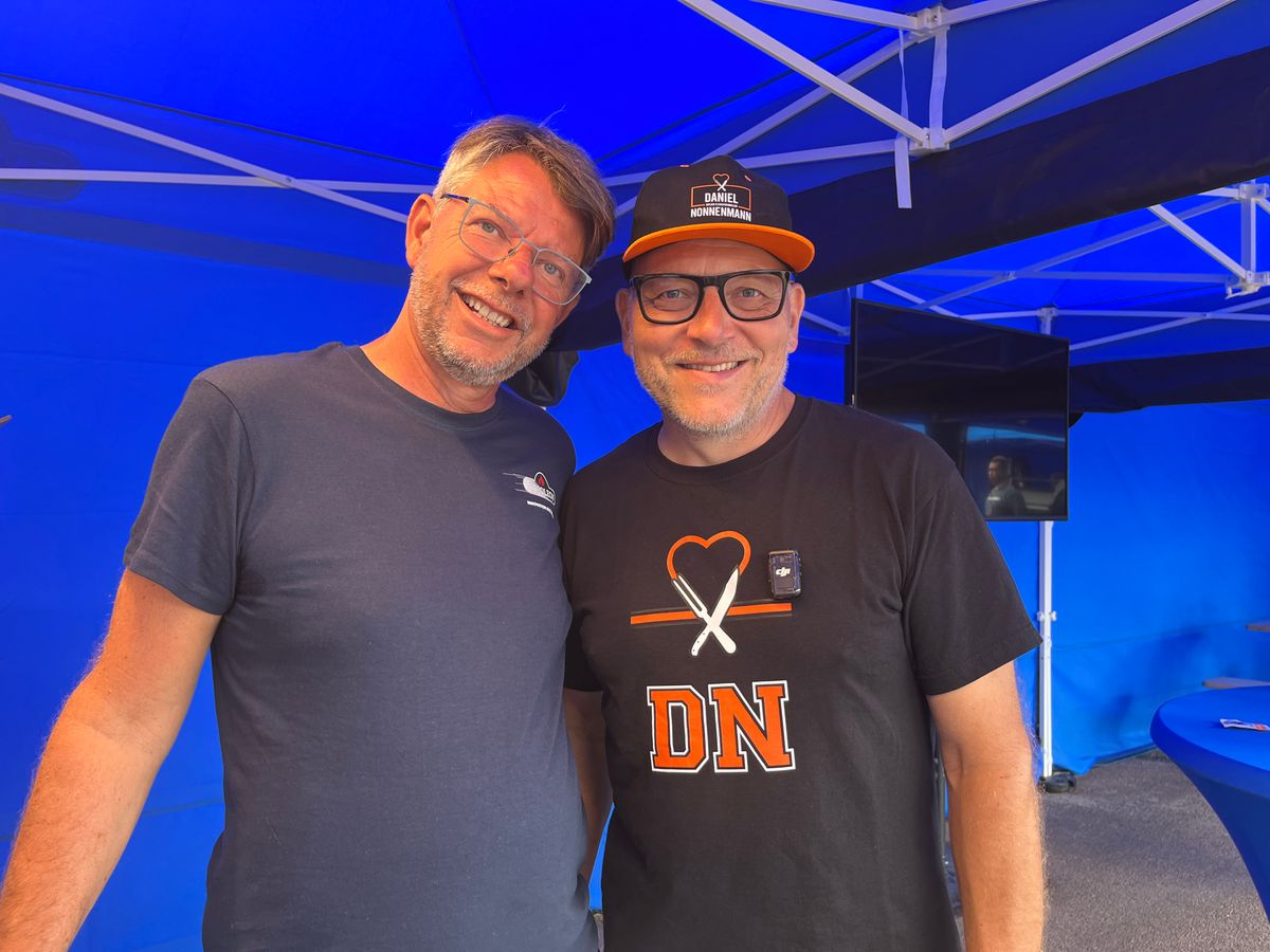 Daniel Nonnenmann mit Kollege auf dem Festival