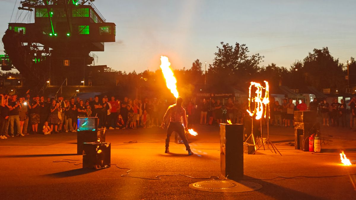 Feuershow auf dem GBA Festival