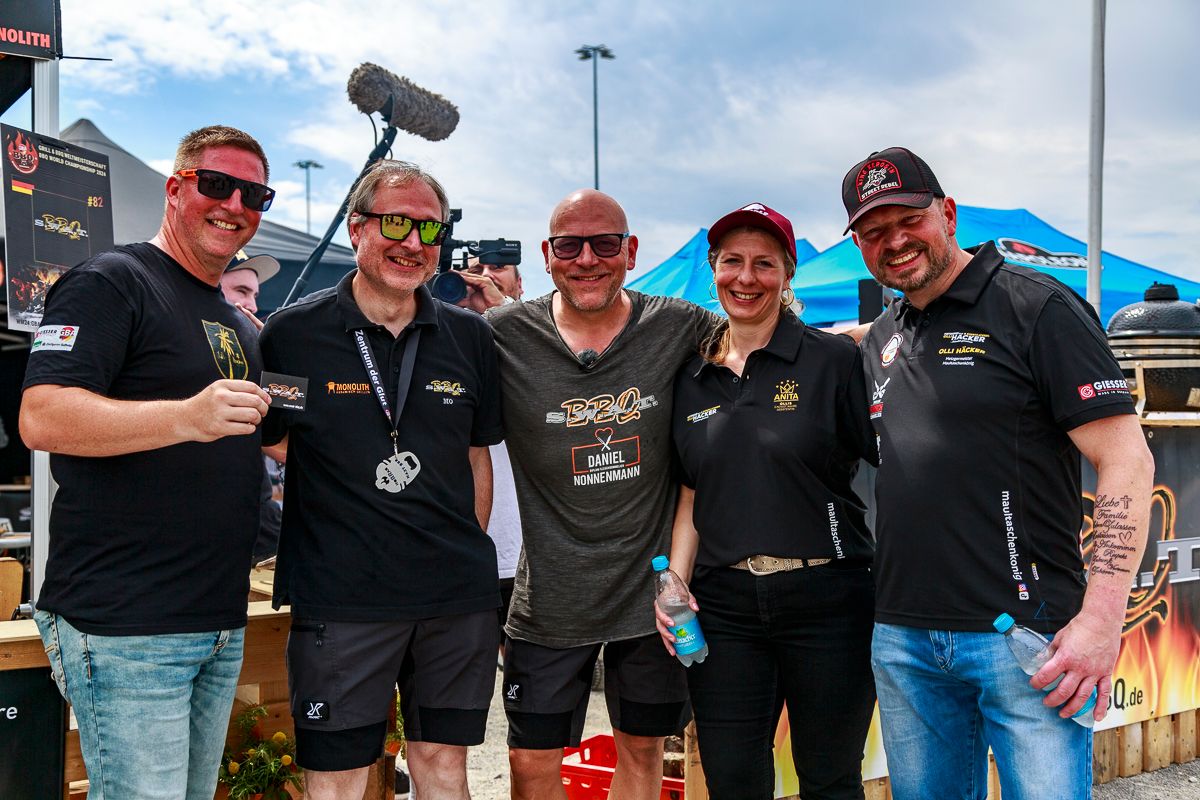 Daniel Nonnenmann mit BBQ-Freunden auf der Meisterschaft