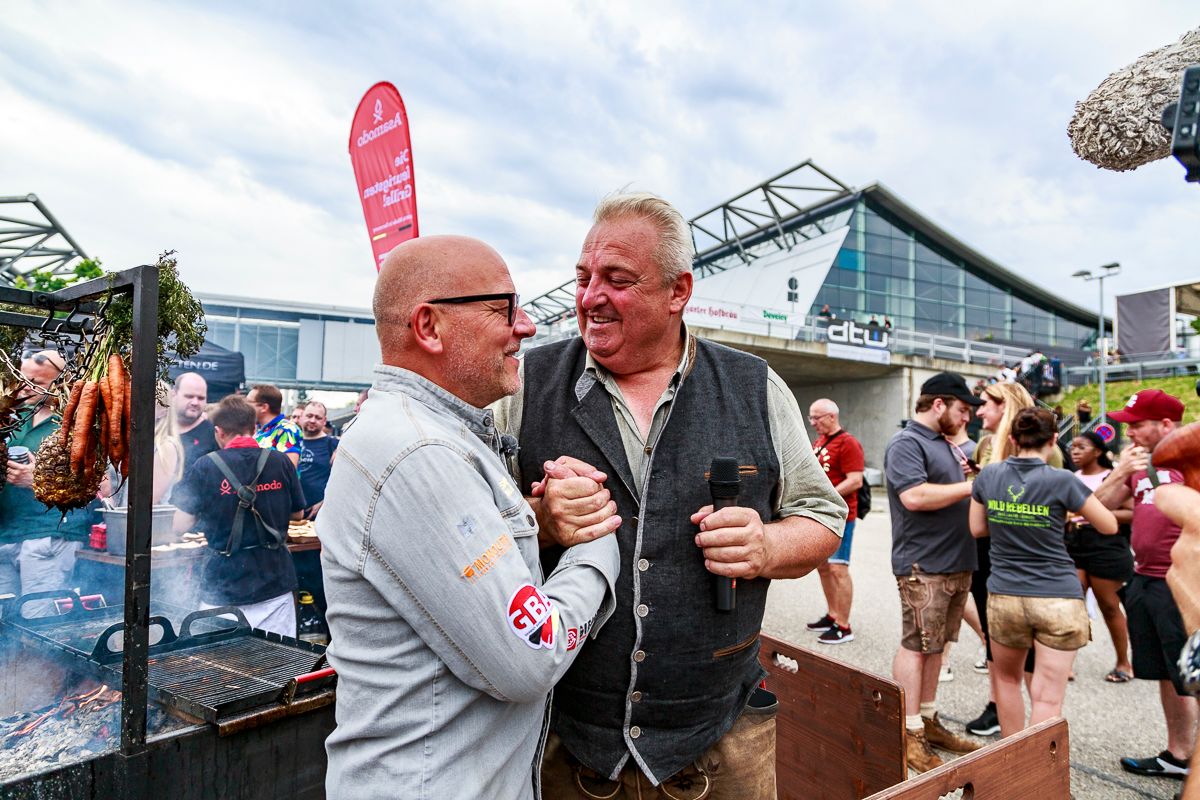 Daniel Nonnenmann im Gespräch auf der Meisterschaft