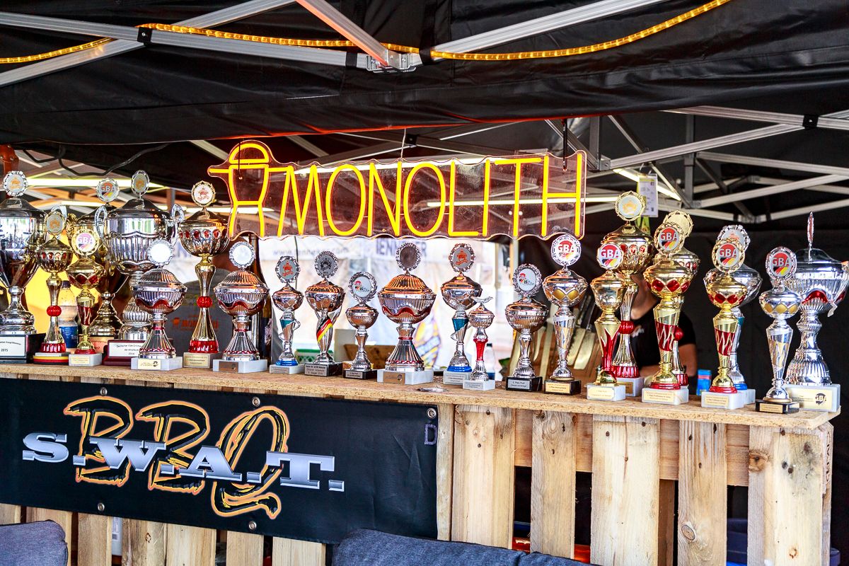 S.W.A.T. BBQ Pokale und Trophäen